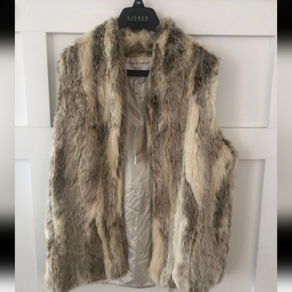 Bcbg fur vest